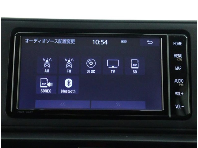 Bluetooth接続に対応しております。ＡＭ．ＦＭラジオ DVD再生機能付きCDステレオです。TVも視聴可能です（停車時）