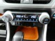 左右独立温度コントロールフルオートエアコンです。運転席、助手席それぞれで独立して温度設定ができます。冷え性の方が乗っても安心ですね♪