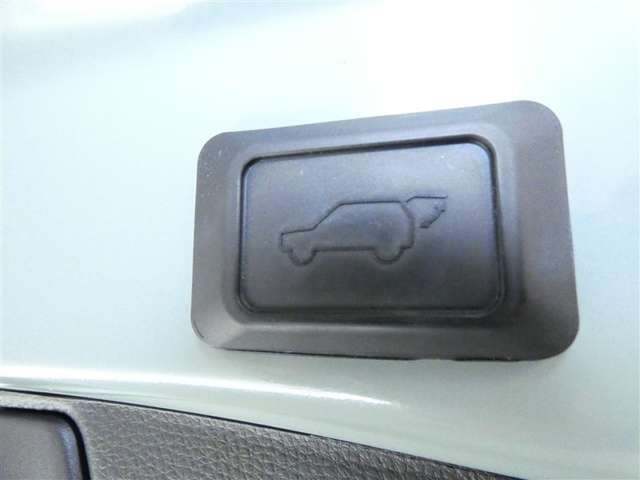【ご相談下さい】中古車ってなんとなく不安・・・ 中古車選びで失敗したくない・・・そう思っているそこのあなた！ あなたのその不安、当店が一気に解決致します。