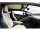 Electric and heated comfort seats with carbon details