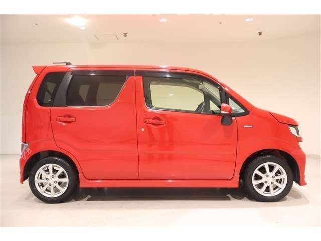 �T�C�h�o�C�U�[���t���Ă���̂ŁA�����̉J�Ȃ瑋�������Ă��J�̐N����h���ł���܂��B