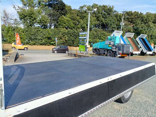 いすゞ エルフ 3トンワイドロング平ボディー 全低床  熊本県の詳細画像 その11