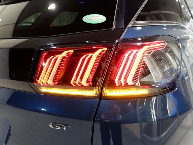 プジョー 3008 GT パノラミックサンルーフ LEDヘッドライト 愛知県の詳細画像 その13