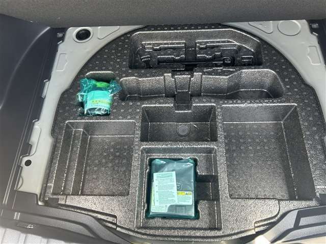 トヨタ&nbsp;カローラクロス&nbsp;1.8 ハイブリッド Z&nbsp;衝突防止装置/バックモニター/シートヒータ&nbsp;山口県の詳細画像&nbsp;その16