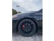 19-In.TRD Matte-Black Alloy Wheels 235/40R19装着しております。フロントブレーキは328mm径ローターとデュアルピストンキャリパーでございます。
