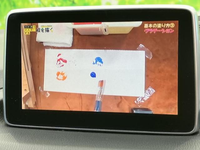 ��Ԓ��Ƀe���r�ԑg�������ł��A�҂����ԂȂǂ̂ЂƂƂ����߂����ۂɕ֗��ł��B�f�������₷����ʂŁA�x�e���̊y���݂Ƃ��Ċ��p���������鑕���ł��B