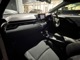 インパネ全体は洗練されたデザインで、車内の雰囲気を一新。モダンで快適なドライブ空間を提供します。