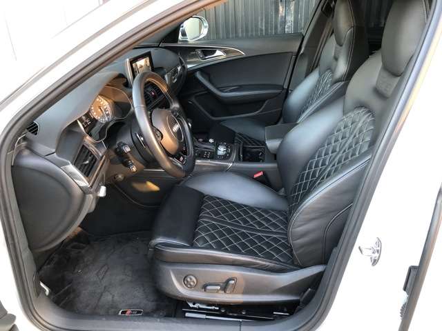アウディ S6アバント 4.0 4WD 左H 社外エアサス ナビ アルミ 福岡県の詳細画像 その9
