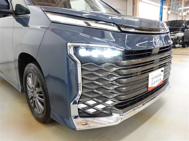 LED�w�b�h���C�g�ł��B�f�U�C�������悭�ƂĂ����邢�̂ŁA��Ԃ̑��s�∫�V��ł����S�ł��B�������������I
