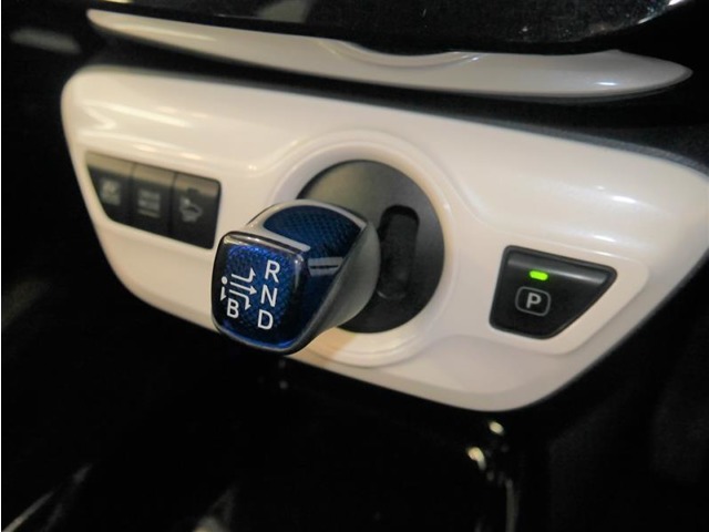 トヨタ プリウス 1.8 S セーフティ プラス E-Four 4WD 衝突被害軽減ブレーキ・1オーナー車 北海道の詳細画像 その6