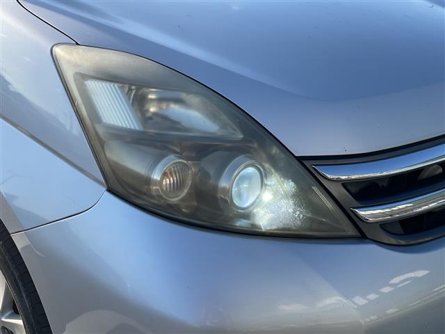 2008 Toyota Isis – thumbnail 31