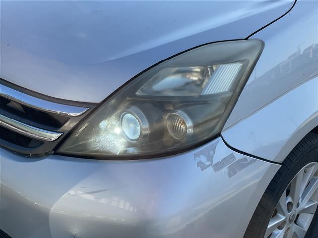 2008 Toyota Isis – thumbnail 32