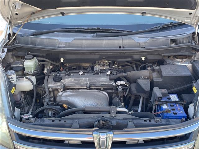 2008 Toyota Isis – thumbnail 42