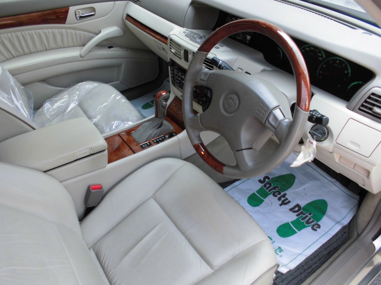 日産 セドリック 3.0 300LX-Z Sパッケージ装着車  埼玉県の詳細画像 その2