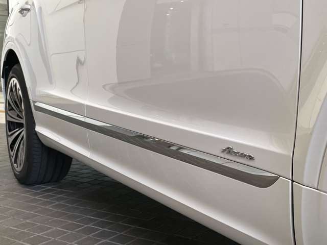 ベントレー ベンテイガ Azure V8 4WD 4名 アズール 4シートコンフォートスペック 神奈川県の詳細画像 その9