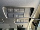 スライドドアは両手がふさがっていても、ボタンを押すだけでカンタンにオート開閉、インテリジェントキーからも操作できます。