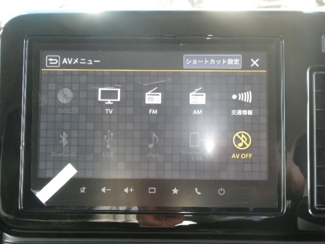 純正ナビ付きでフルセグ・DVD再生・Bluetoothなど付いてとても便利な車両です♪