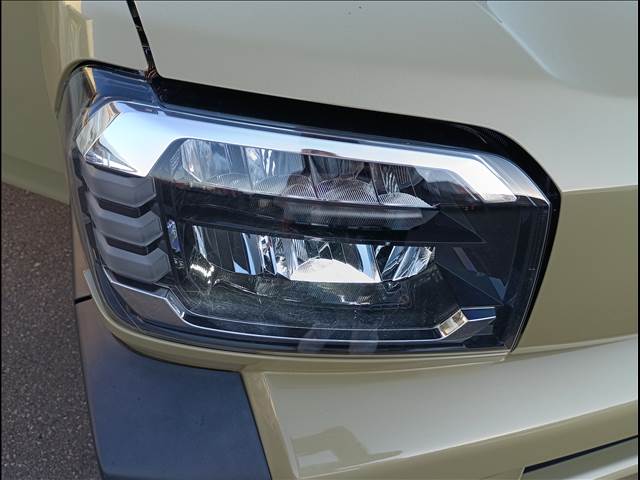 ４ＷＤ☆禁煙☆走行２．６万キロ☆衝突軽減ブレーキ☆オートハイビーム☆車線逸脱警報☆前席シートヒーター☆スカイフィールトップ☆スマートキー☆プッシュスタート☆オートホールド☆ＬＥＤライト☆ＬＥＤフォグ☆