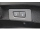 「キックセンサー付き電動トランク」は、オプションの「ツーリングパッケージ」に含まれるアイテムです。