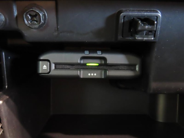 ETC�ԍڊ�t���ł��B�������H�̗��������X���[�Y�ɒʉ߂ł��܂��B