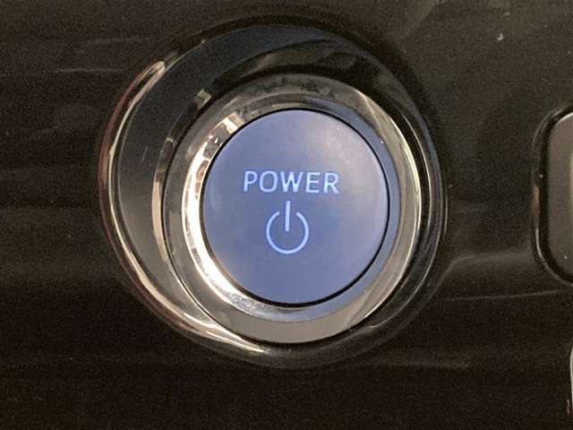 キーを手に持たなくてもスイッチを押すだけで簡単にエンジン始動できます(*'▽')