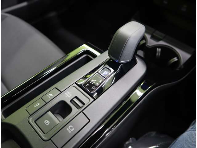 トヨタ プリウス 2.0 G /登録済未使用車/ 福岡県の詳細画像 その17