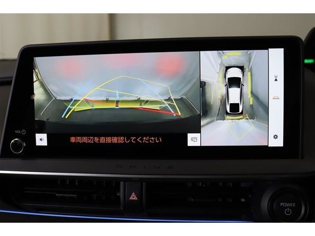 車両を上から見たような映像表示するパノラミックビューモニター付き！