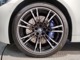 BMWの純正アロイホイールは軽量かつ強度にも優れているホイールで走行性能を引き上げる設計になっております。足元にもBMWは妥協がなくこだわっている個所になります。