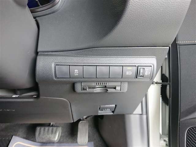 トヨタ カローラツーリング 1.8 ハイブリッド WxB ドライブレコーダー付 香川県の詳細画像 その5