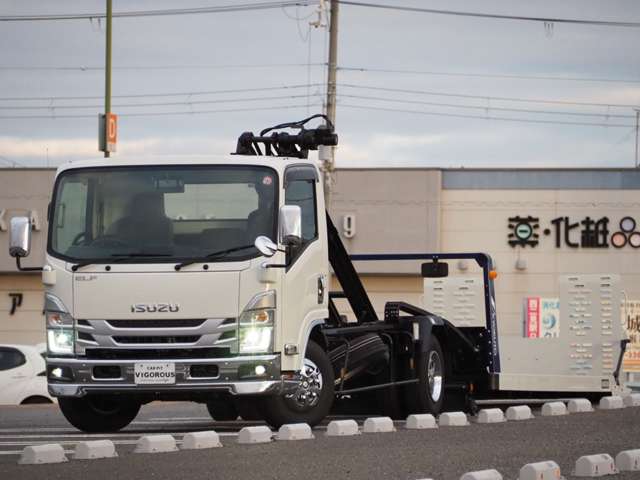 いすゞ エルフ 3.0ディーゼルターボ 積載車 積載2950kg 極東フラトップ 油圧ゲート 兵庫県の詳細画像 その5