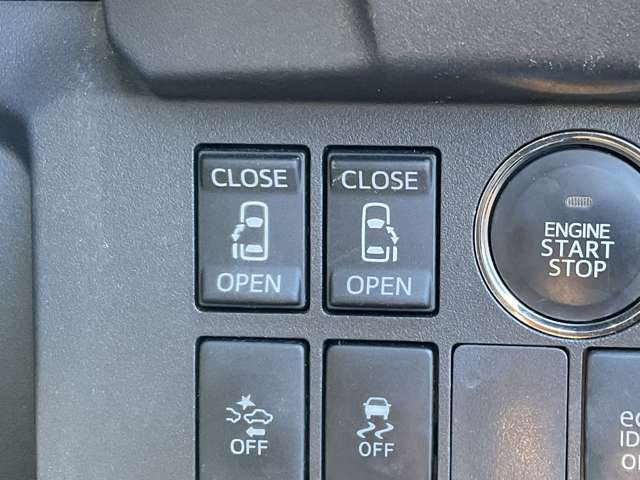 【両側電動スライドドア】ボタンを押すだけでスライドドアが開け閉めでできます♪運転席からもスライドドアの開閉ができます！