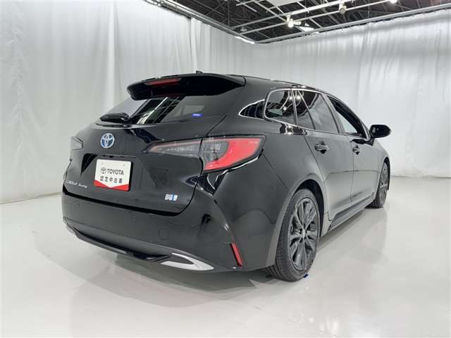 低燃費で環境にもやさしいハイブリッド車です。トヨタ専用診断機器でハイブリッドシステムを綿密に点検してあります！