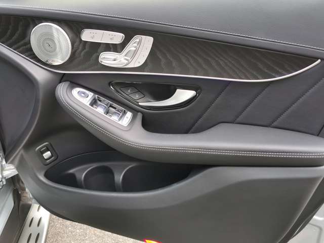 メルセデス・ベンツ GLCクーペ 220 d 4マチック AMGライン 4WD 本革シート 電動パワーシート 全周囲カメラ 千葉県の詳細画像 その20