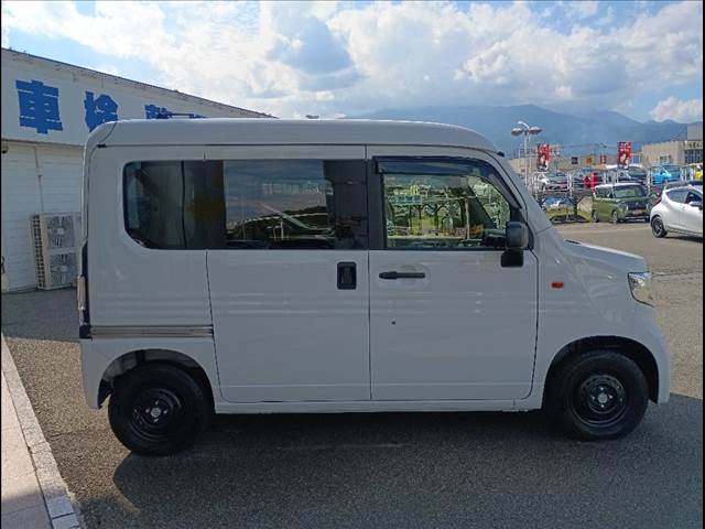 ホンダセンシング☆８型ナビ☆Ｂｌｕｅｔｏｏｔｈ☆バックカメラ☆前後ドラレコ☆ビルトインＥＴＣ☆アダプティブクルーズ☆ＬＫＡＳ☆路外逸脱抑制☆ＥＣＯＮ☆シートヒーター☆急速充電ポート☆走行４０００ｋｍ☆