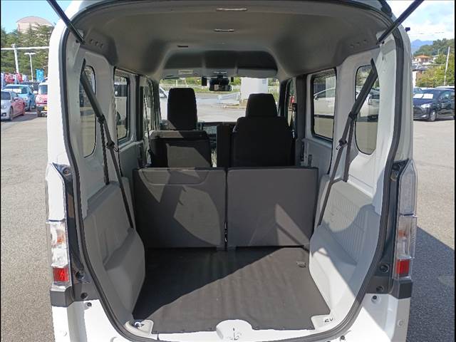 ホンダセンシング☆８型ナビ☆Ｂｌｕｅｔｏｏｔｈ☆バックカメラ☆前後ドラレコ☆ビルトインＥＴＣ☆アダプティブクルーズ☆ＬＫＡＳ☆路外逸脱抑制☆ＥＣＯＮ☆シートヒーター☆急速充電ポート☆走行４０００ｋｍ☆