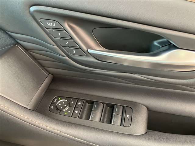 一目でわかる品質表示。厳しいチェックをクリアした高品質車両を揃えています。
