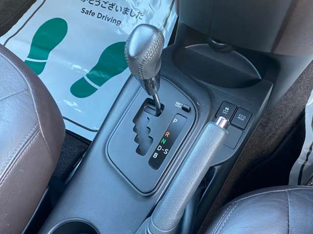 トヨタ iQ 1.0 100G レザーパッケージ ナビ スマートキー プッシュスタート 熊本県の詳細画像 その17