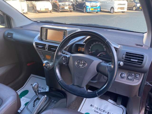 トヨタ iQ 1.0 100G レザーパッケージ ナビ スマートキー プッシュスタート 熊本県の詳細画像 その10