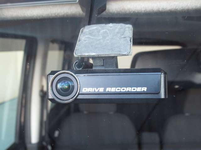 万一に備え、運転の記録をしっかり保存 ( ドライブレコーダー)