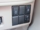 【パワースライドドア】後席左側のドアはガチャっと引くと自動で開きます！運転席には電動ドアのスイッチがあります！運転席から、スイッチを押すだけでドアの開閉も出来ます！