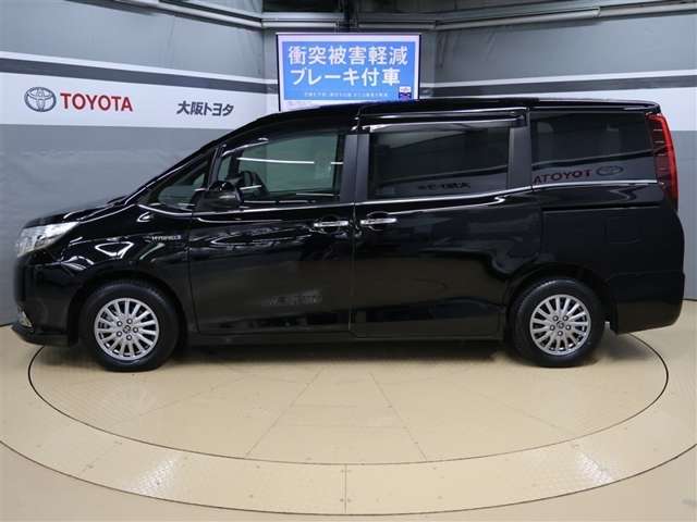 見通しのよいすっきりとした視界で、誰でも運転しやすいです。運転のしやすさは疲れにくさにも繋がりますよ♪