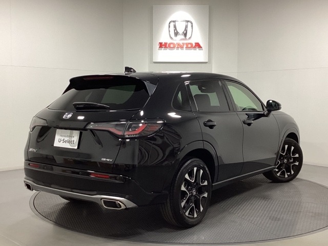 【Honda認定中古車 U-Select】　は3つの安心をお約束します。　１　Hondaのプロが整備した安心。 ２　第三者機関がチェックした安心。　３　購入後もHondaが保証する安心。