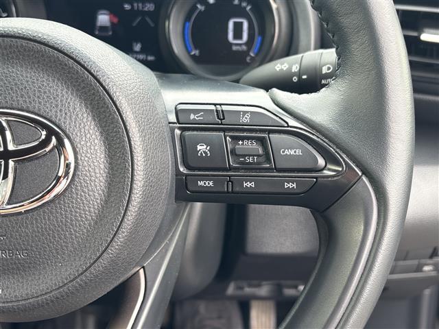 【運転席操作部】『運転席周辺の装備』の画像になります。快適なドライブを楽しむための機能が装備されています！運転席から触れるので使いやすいです！