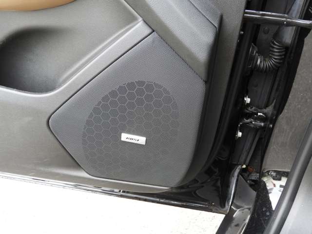 キャデラック XT5クロスオーバー プラチナム 4WD ベージュ革 パノラマSR アップルカープレイ 埼玉県の詳細画像 その12