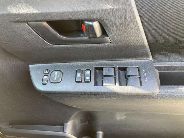 トヨタ ヴォクシー 2.0 X Lエディション 両側電動 フルセグ Bluetooth 大阪府の詳細画像 その12