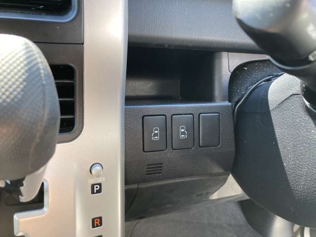 トヨタ ヴォクシー 2.0 X Lエディション 両側電動 フルセグ Bluetooth 大阪府の詳細画像 その2