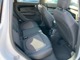 リヤシート中央にエアコンの吹き出し口がございますので、後部座席乗車の方も快適にご移動できます。