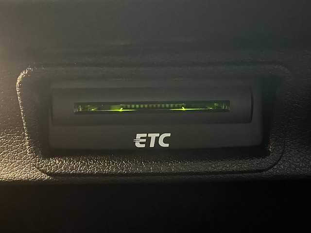 ETC装備です。土日の割引を含め長距離運転をサポートしてくれます。