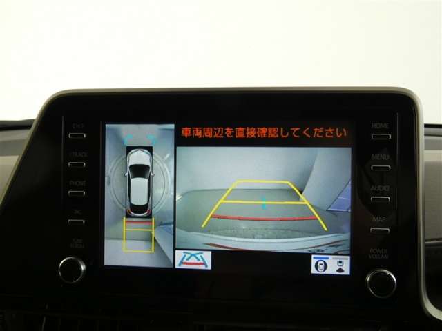 パノラミックビューモニター付きです。車両を上から見たような映像を画面に表示。運転席からの目視だけでは見にくい、車両周辺の状況をリアルタイムでしっかり確認できます。