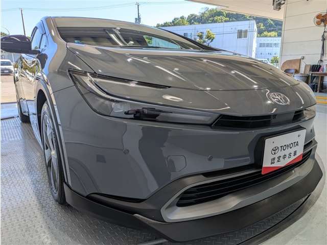 LEDヘッドライトです。デザイン性がよくとても明るいので、夜間の走行や悪天候でも安心です。しかも長寿命！